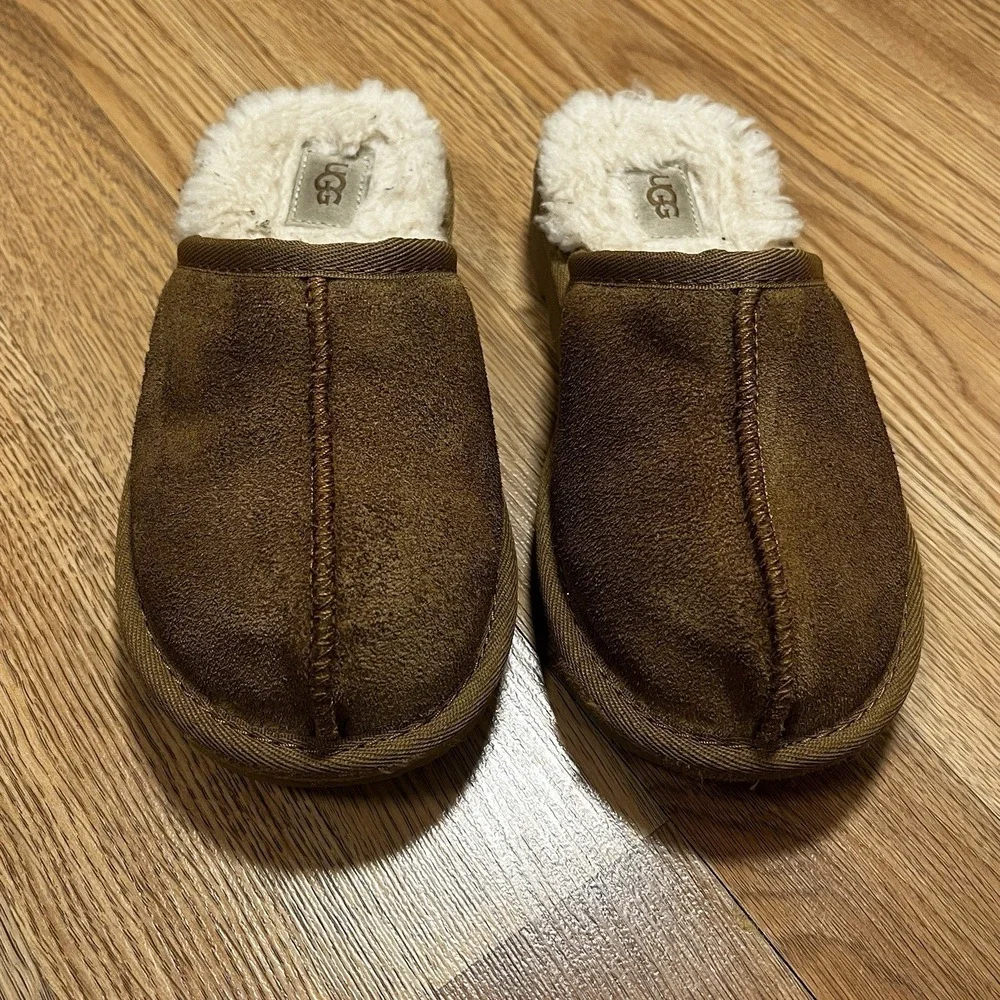 Ugg Keegan Slide Shearling Lined Shoe Chestnut Girls Boys Unisex 13 GUC